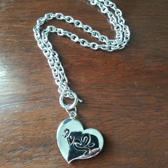 Toggle heart love necklace - Picture 2 of 7